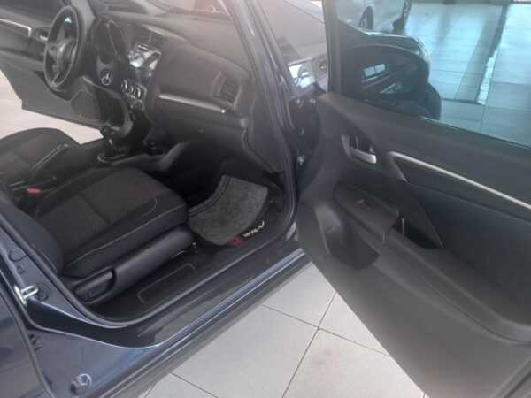 Honda WR-V LX MT 4X2 1.5 GASOLINA - Image 18