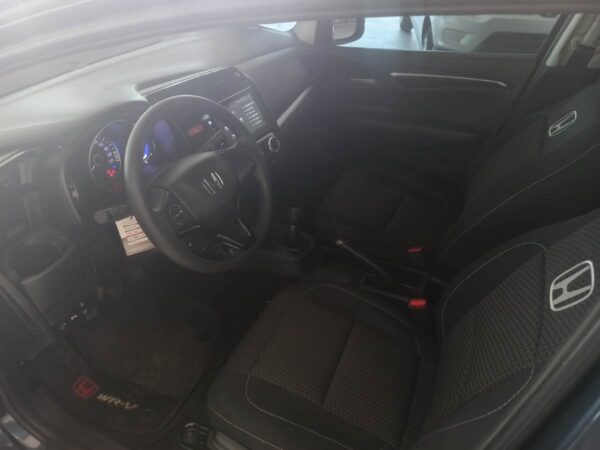 Honda WR-V LX MT 4X2 1.5 GASOLINA - Image 12