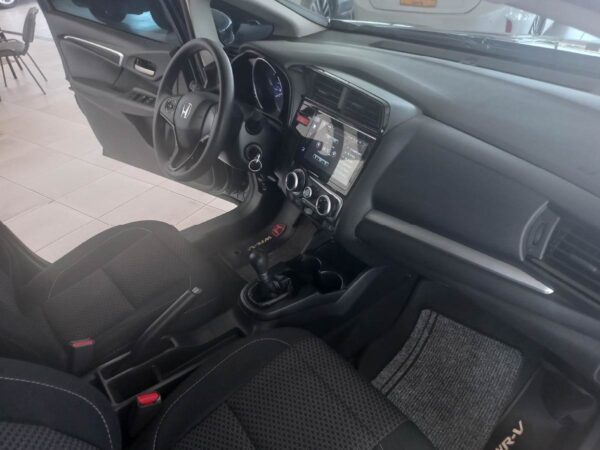 Honda WR-V LX MT 4X2 1.5 GASOLINA - Image 3